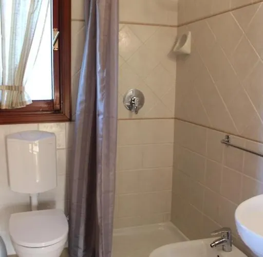 Zuccale - A 200 Mt Dalla *