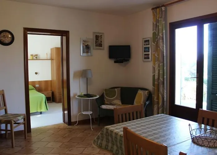 Zuccale - A 200 Mt Dalla *